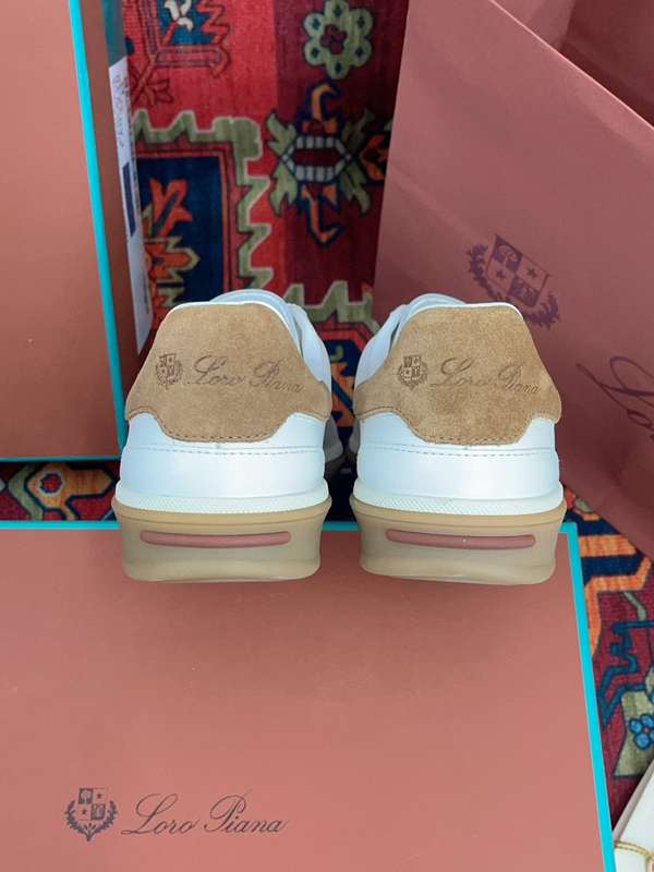 スーパーコピーブランド靴着用イメージ